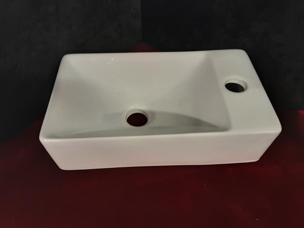 LAVE-MAIN SUSPENDU CÉRAMIQUE BLANCHE (129595) 2ÈME CHOIX