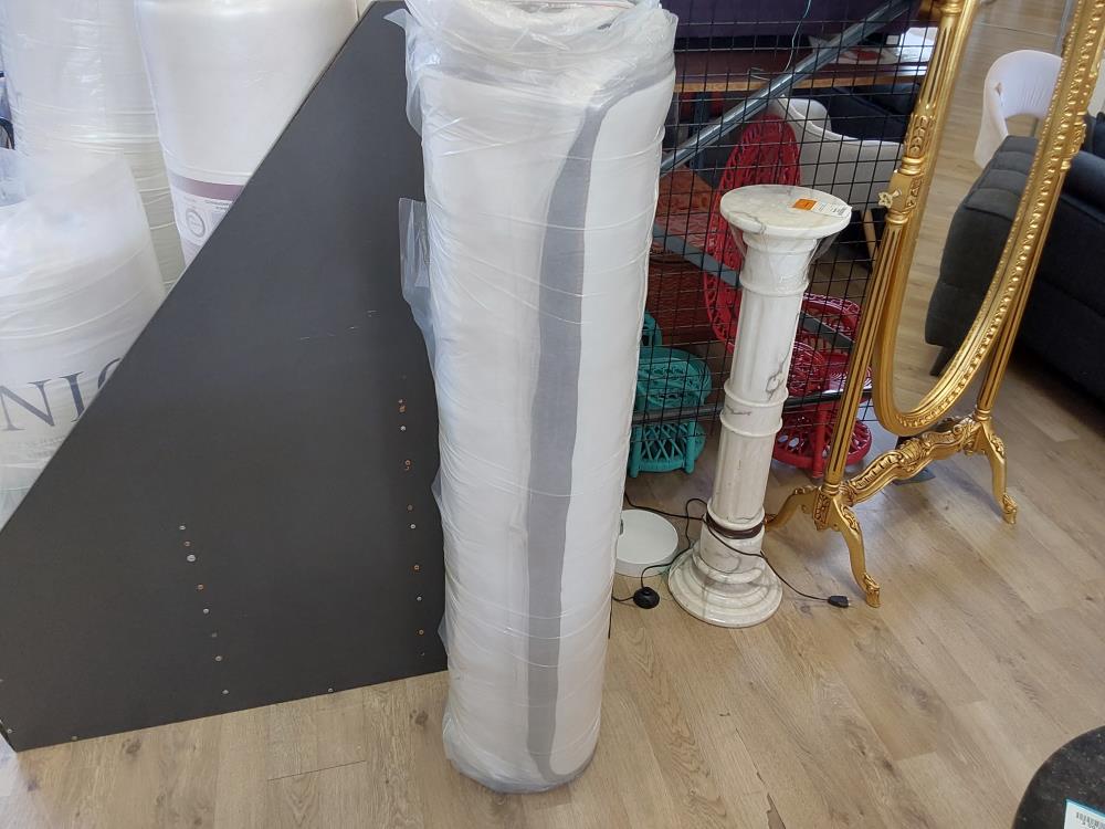 MATELAS 140X190 RESSORTS ENSACHÉS + MÉMOIRE RAFRAICH. 25CM (139227) 2ÈME CHOIX