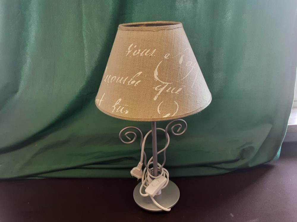 LAMPE DE CHEVETPIED METAL ABAT- JOUR COULEUR SABLE