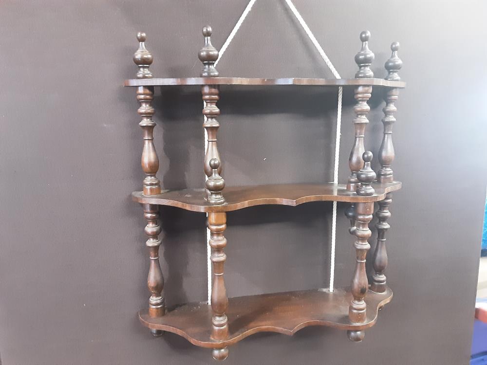 ETAGERE MURALE 