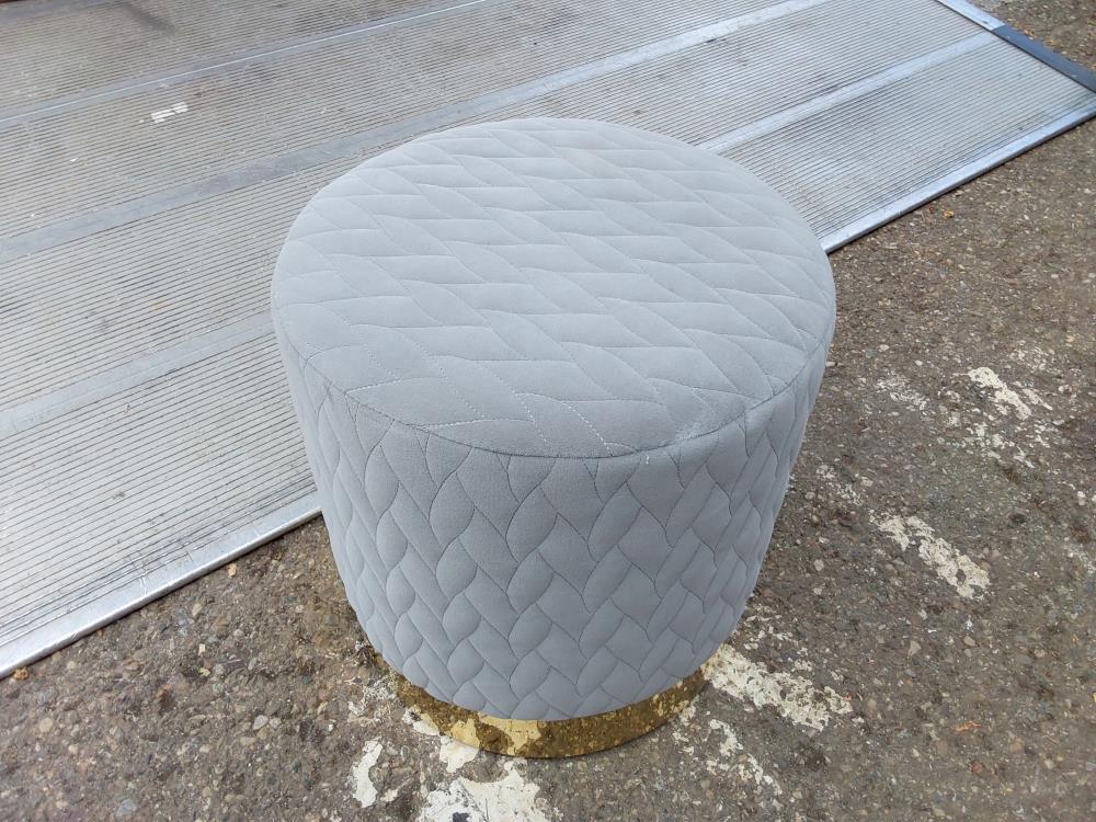 POUF ROND TRESSÉ GRIS ET DORÉ 
