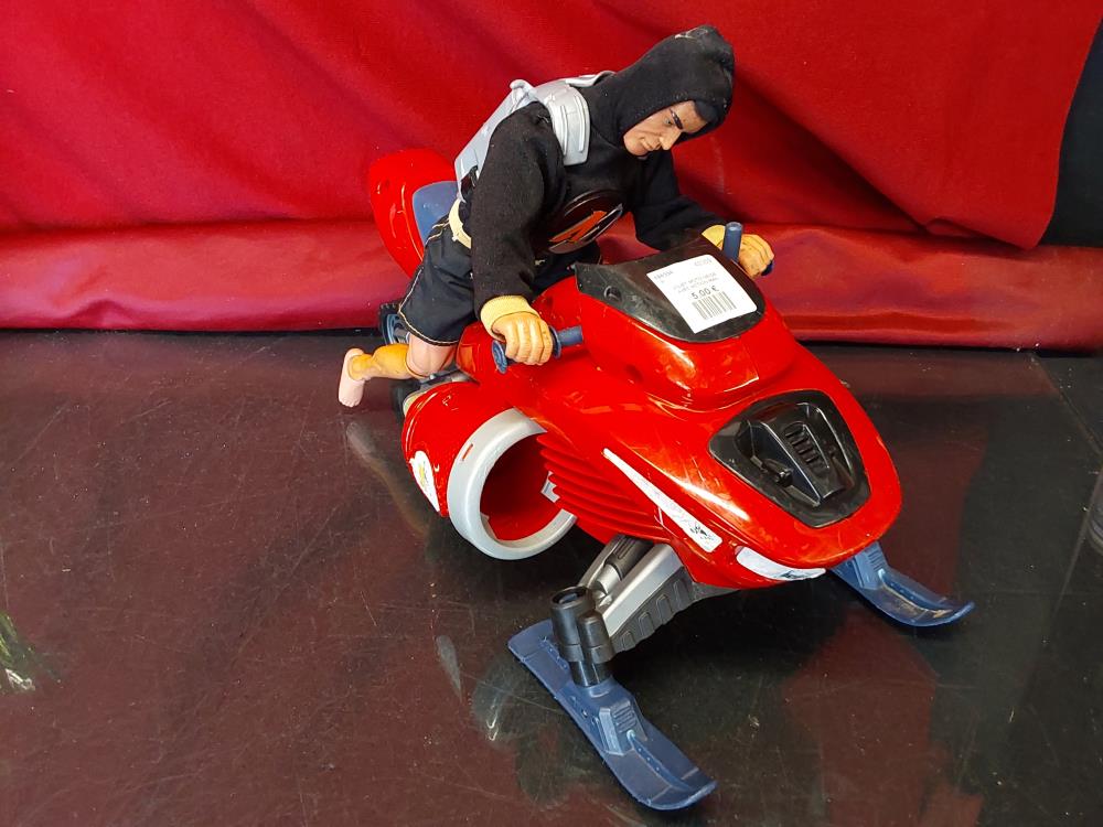 JOUET MOTO NEIGE AVEC ACTION MAN 