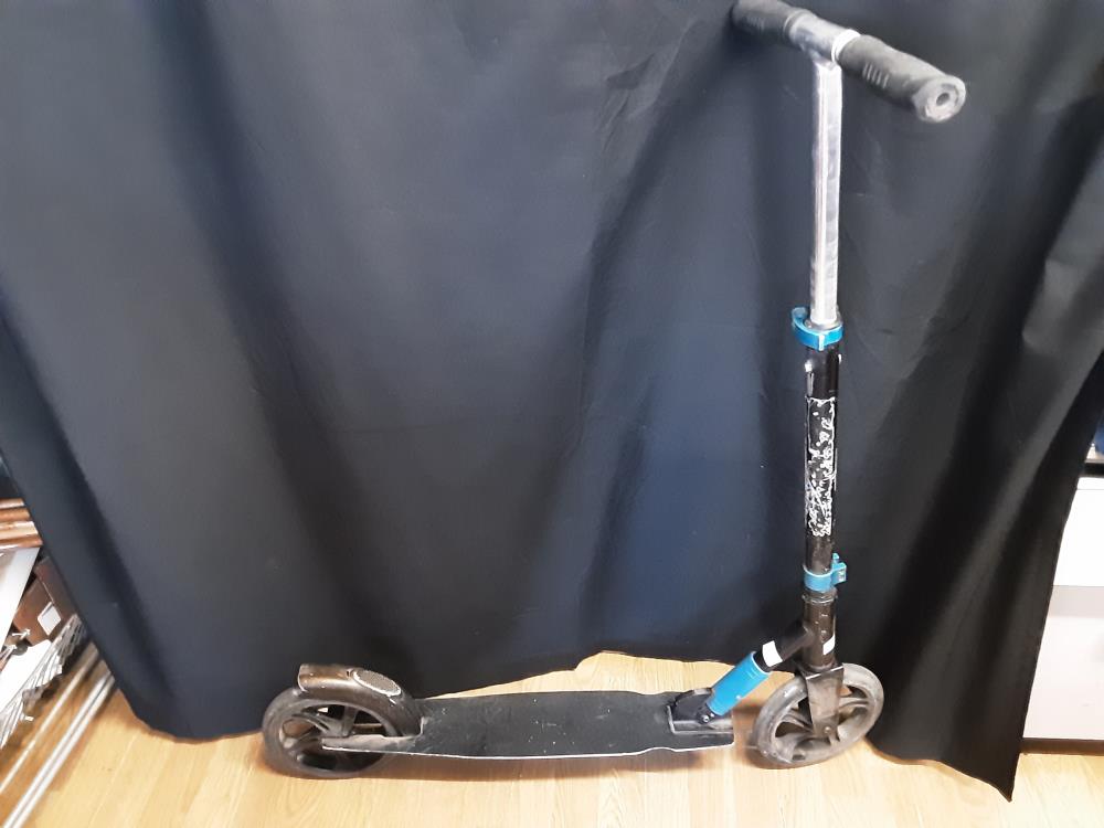 TROTTINETTE NOIRE 