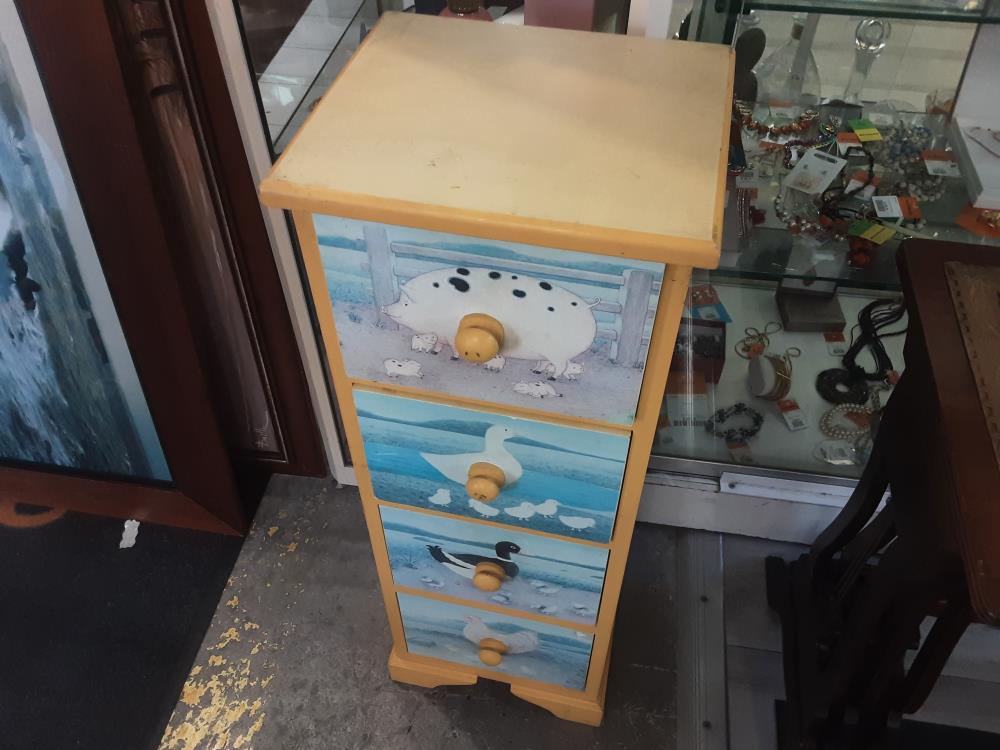 CHIFFONNIER EN BOIS JAUNE 4 TIROIRS