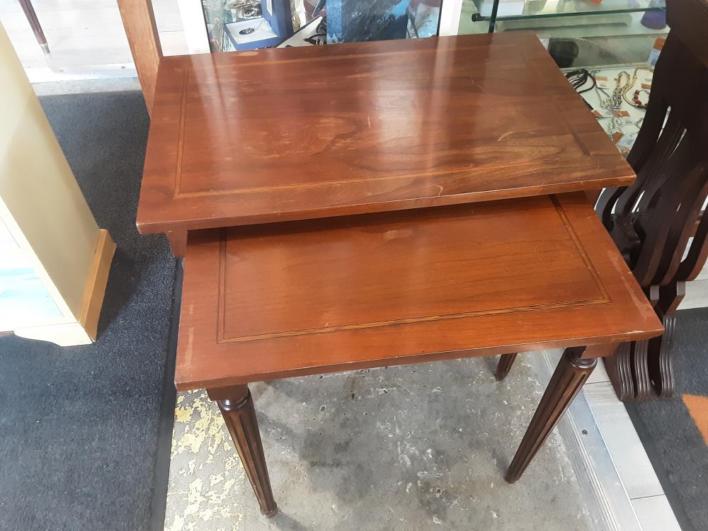 TABLE GIGOGNE 2 TABLETTES