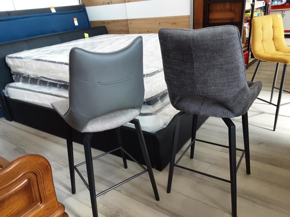 TABOURET DE BAR TISSU GRIS PIED METAL NOIR