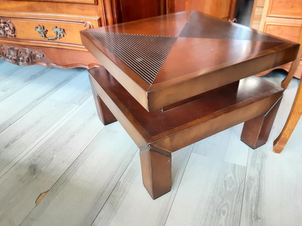 TABLE BASSE CARREE MERISIER