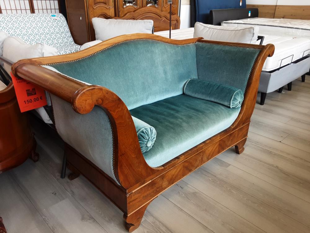 BANQUETTE TISSU BLEU CLOUTÉ 