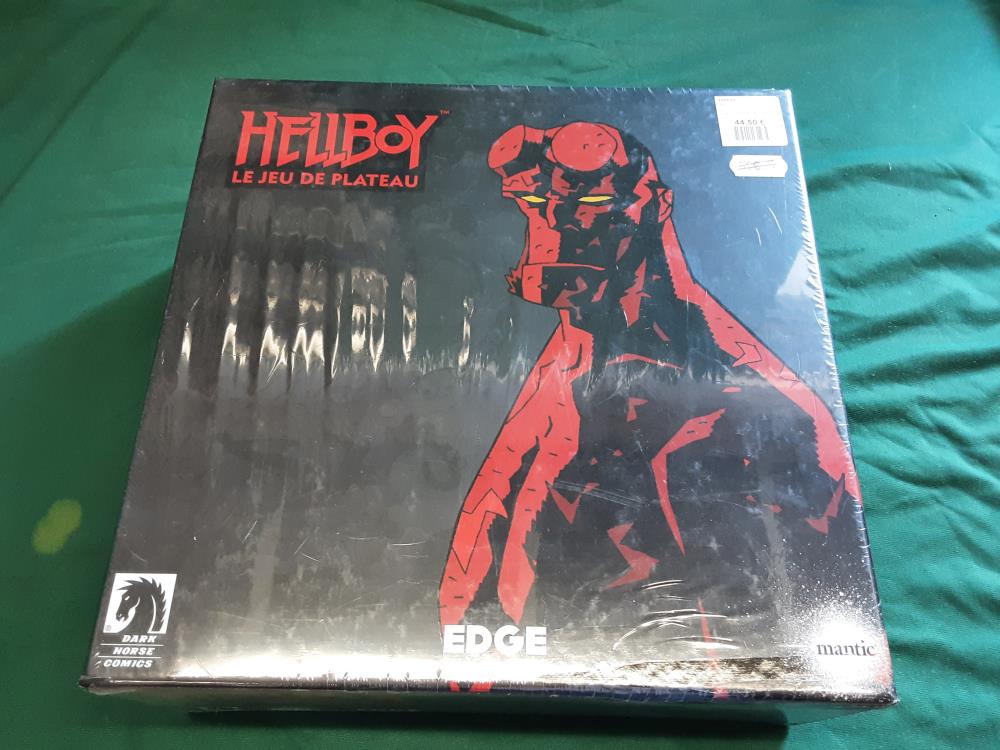 JEU DE SOCIÉTÉ HELLBOY 