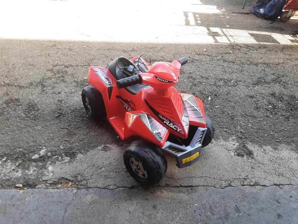 QUAD ELECTRIQUE POUR ENFANTS ROUGES