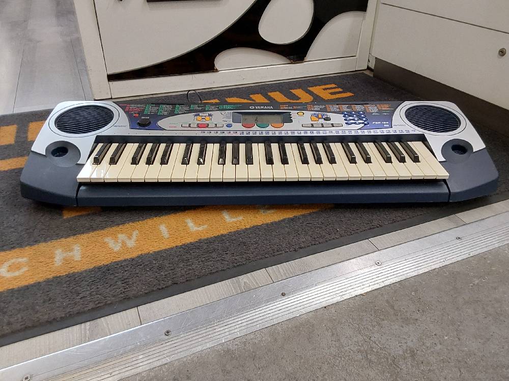 SYNTHETISEUR YAMAHA PSR160