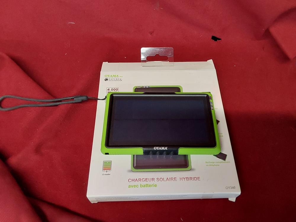 CHARGEUR SOLAIRE HYBRIDE OYAMA 4000 MAH