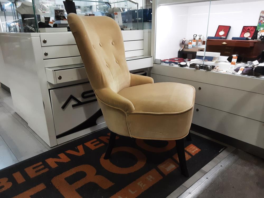 FAUTEUIL LISEUSE BEIGE