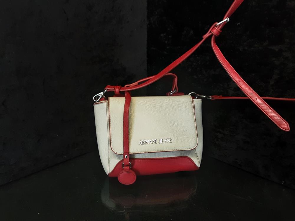 SAC A MAIN ARMANI BEIGE ET ROUGE