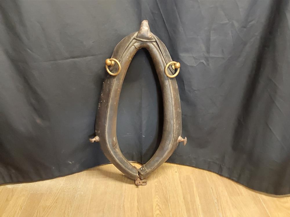 COLLIER BRUN POUR CHEVAUX
