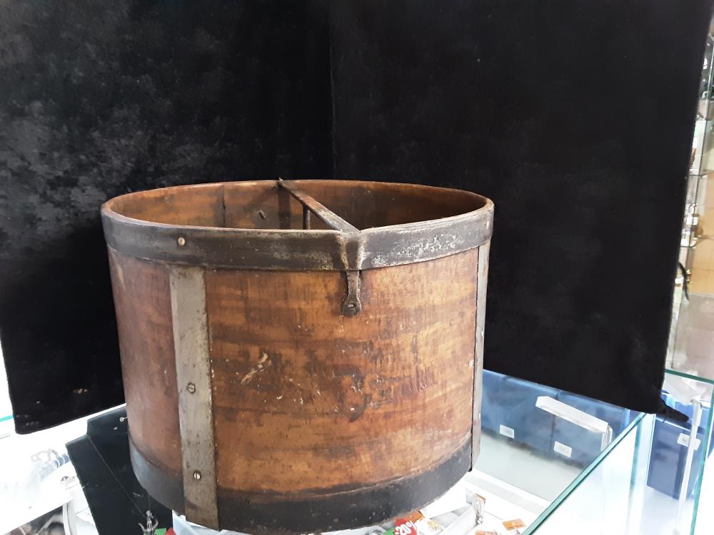 MESUREUR DE GRAINS EN BOIS 