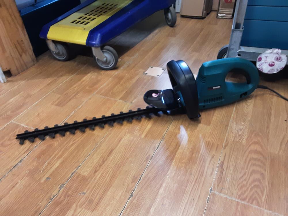 TAILLE HAIE MAKITA 500W