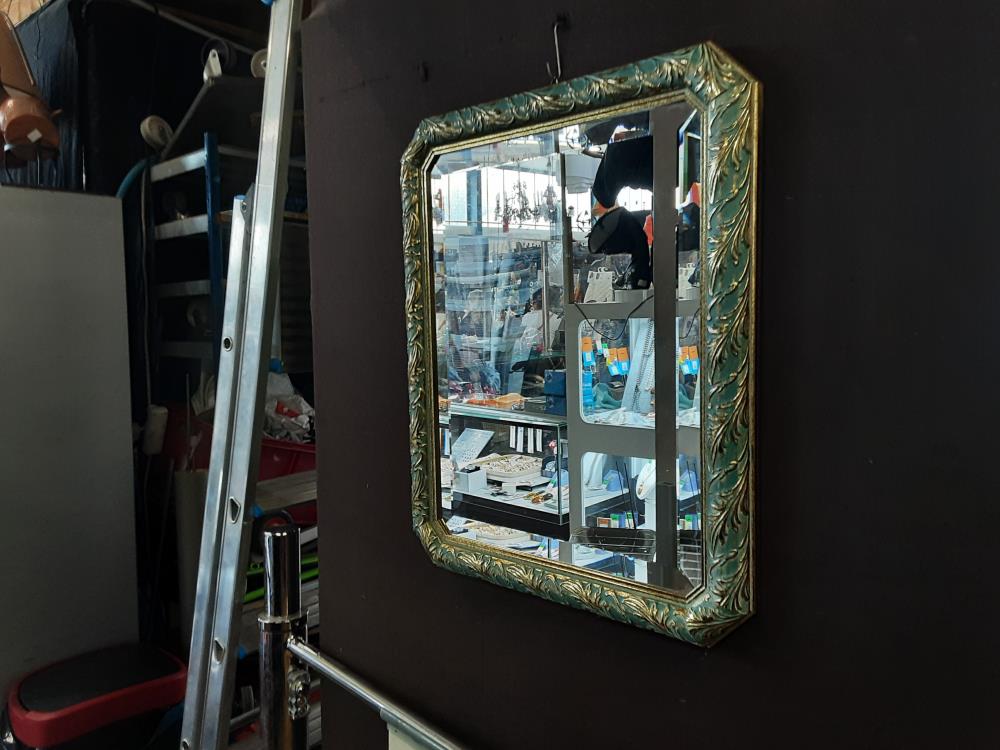 MIROIR BISEAUTÉ  CADRE BOIS DORE ET BLEU