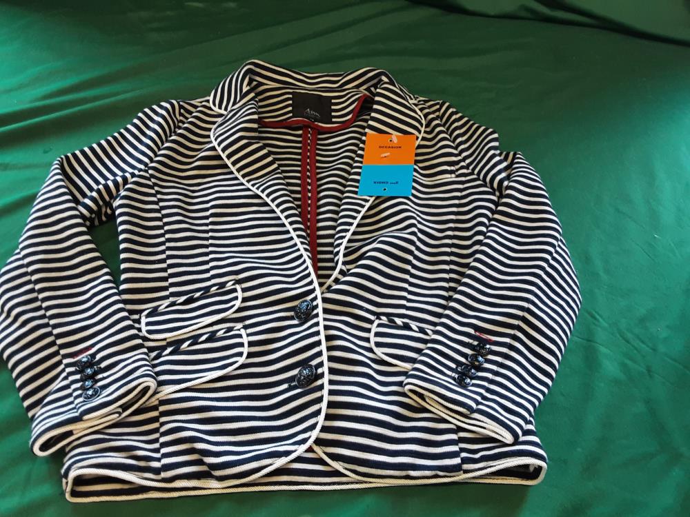 VESTE RAYURES BLEUES TAILLE 38
