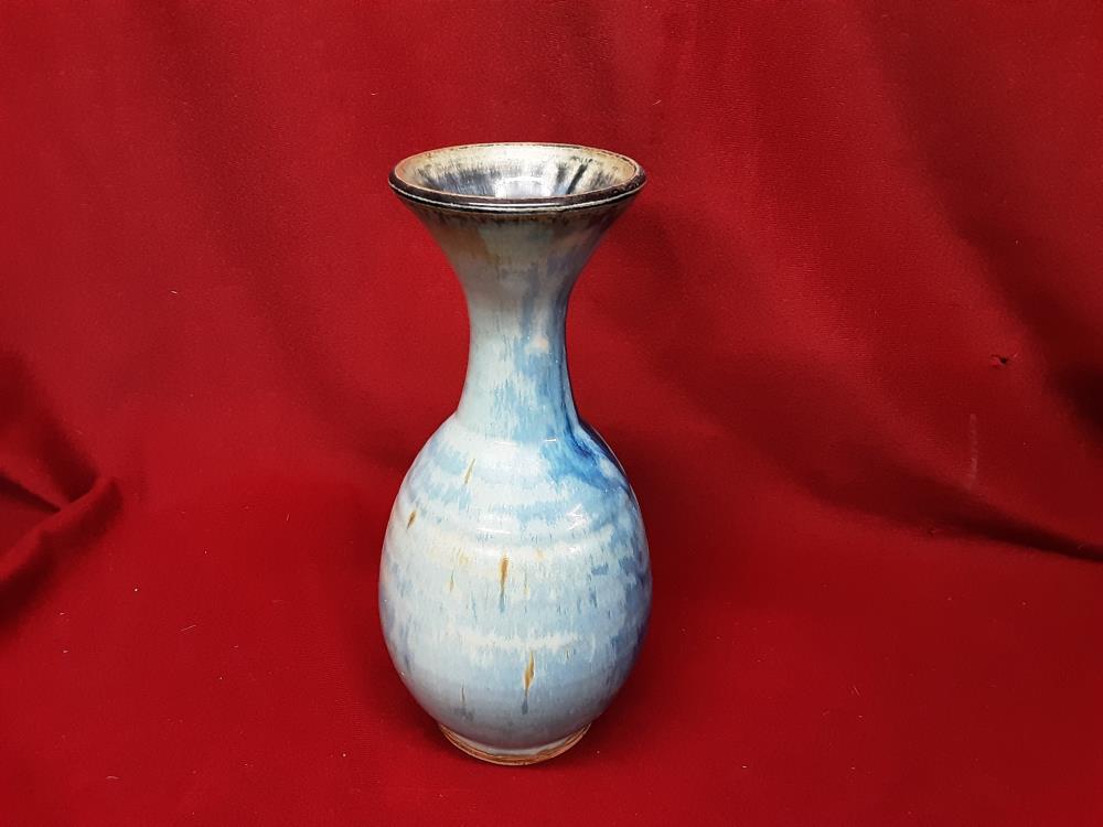 VASE EN GRÈS BLEU