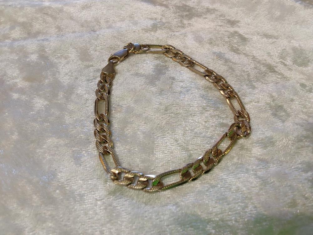 BRACELET DORÉ MARTELÉ