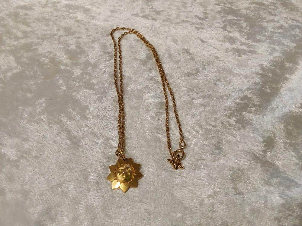 CHAINE + PENDENTIF SOLEIL
