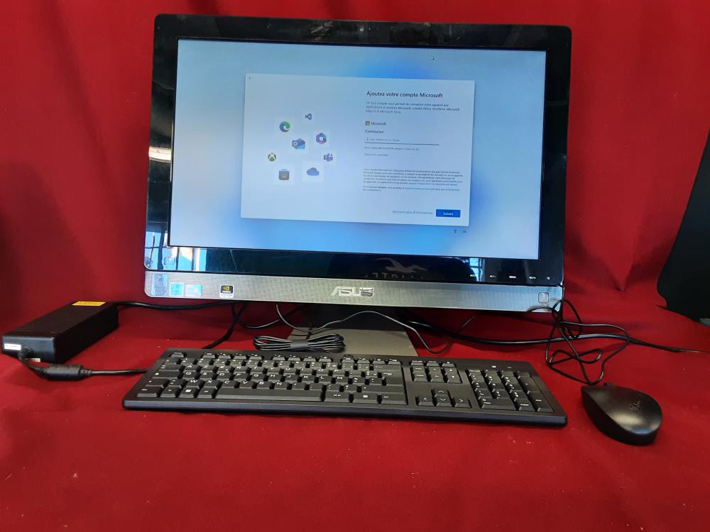 ORDINATEUR 28" ASUS AVEC CLAVIER ET SOURIS 