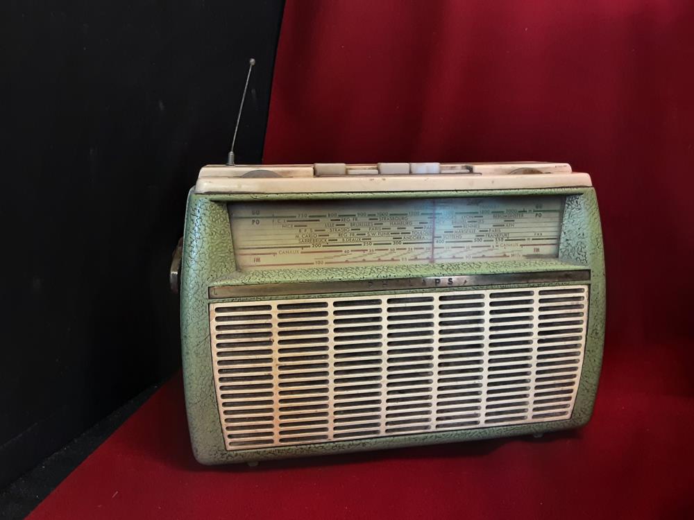 RADIO PORTATIF PHILIPS DANS L ETAT