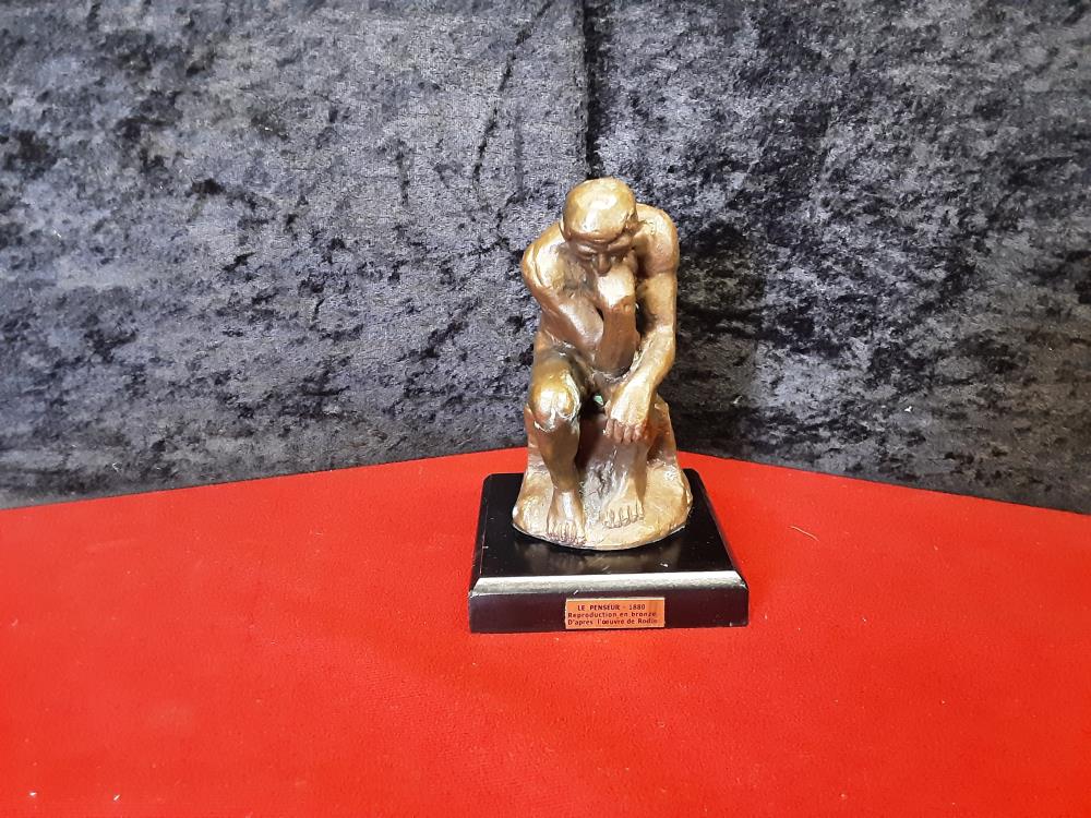 STATUETTE EN BRONZE 