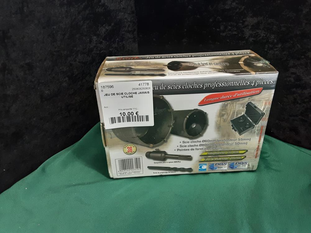 JEU DE SCIE CLOCHE JAMAIS UTILISÉ 
