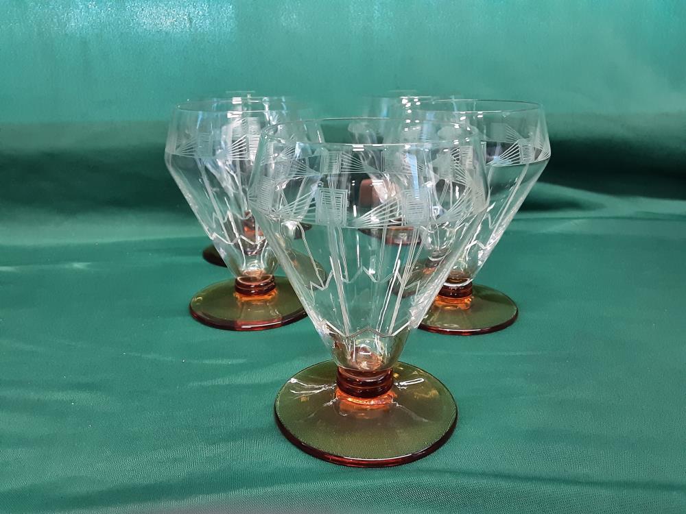 LOT DE 5 VERRES A EAU ART DECO