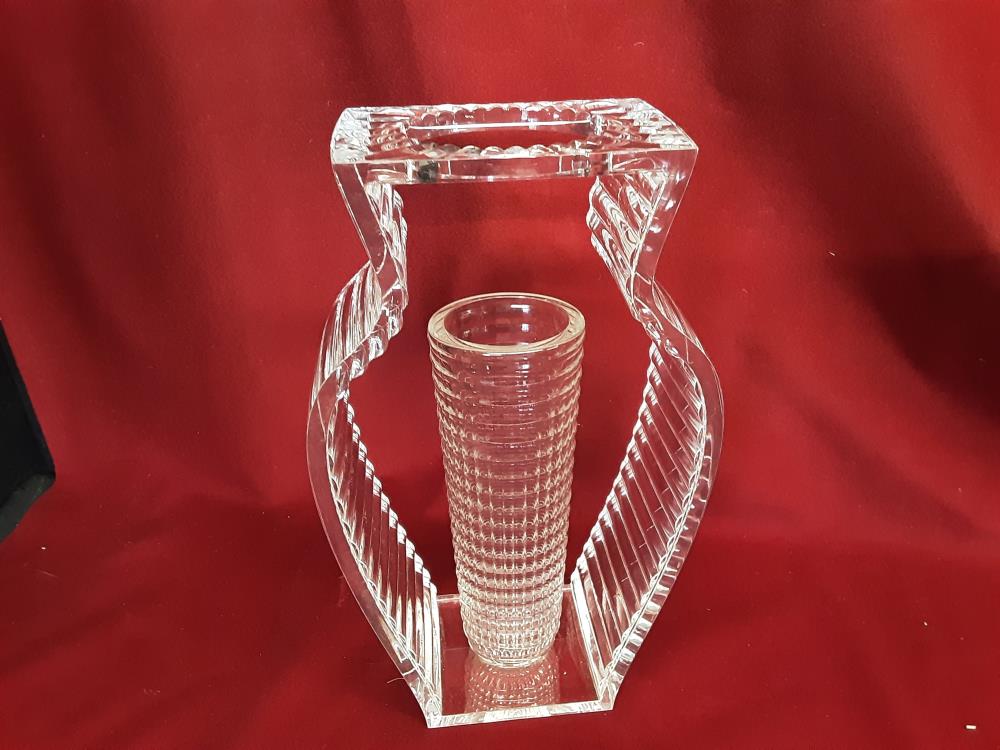 VASE KARTELL EN PLEXIS