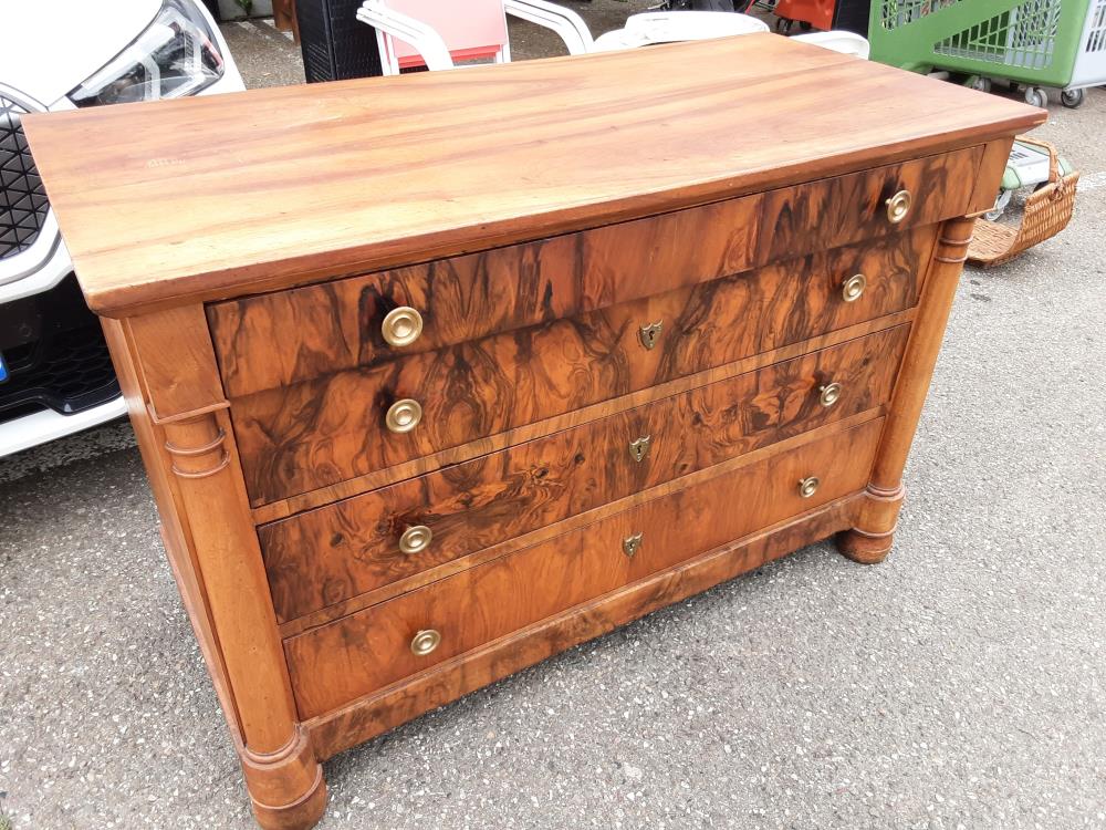 COMMODE EN NOYER 4 TIROIRS NAPOLEON III