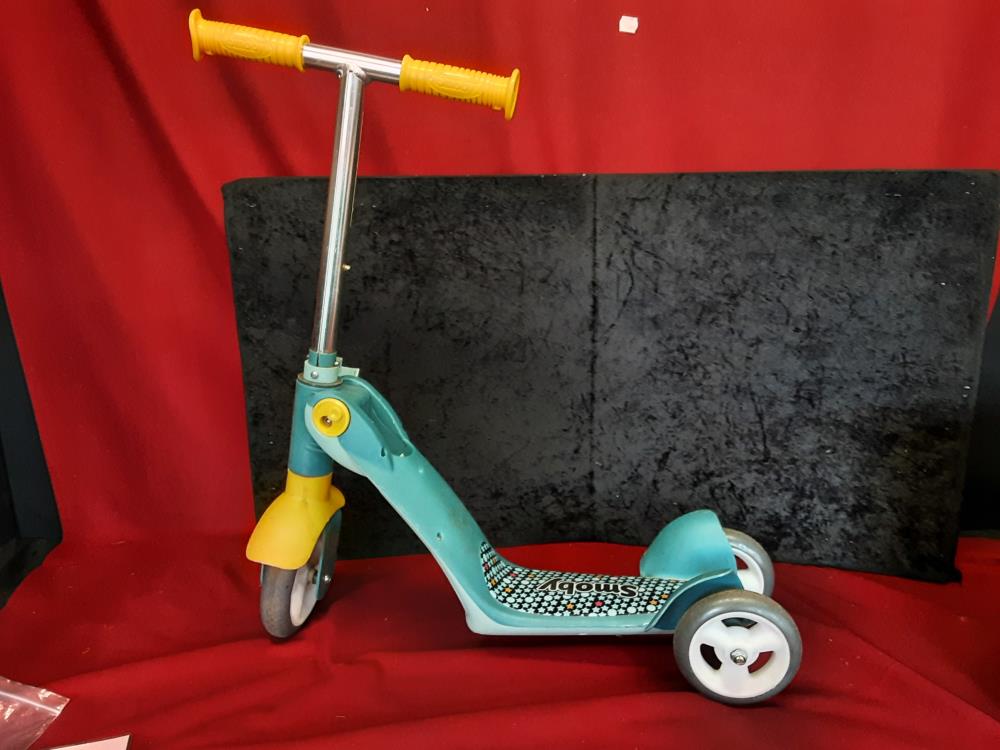 TROTINETTE ENFANT 3 ROUES SMOBY