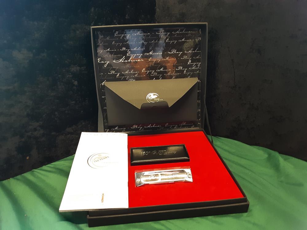 HARMONICA HOHNER SPÉCIAL 150 ANS ARGENTÉ NUMÉROTÉ AVEC ETUI ET COFFRETDE RANGEMENT