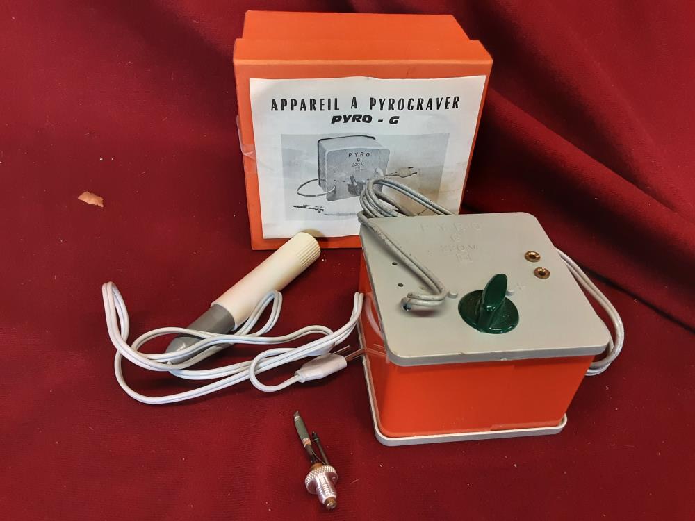 APPAREIL A PYROGRAVER