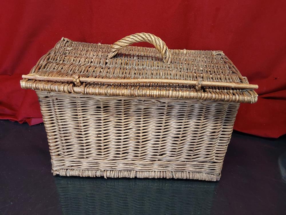 PANIER EN OSIER A PIQUE NIQUE PM