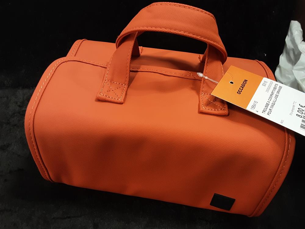 TROUSSE A COMPARTIMENTS POUR MAQUILLAGE ORANGE