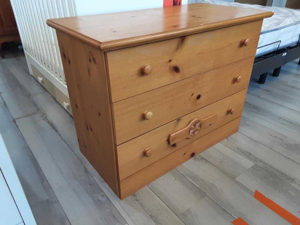 COMMODE EN PIN 3 TIROIRS