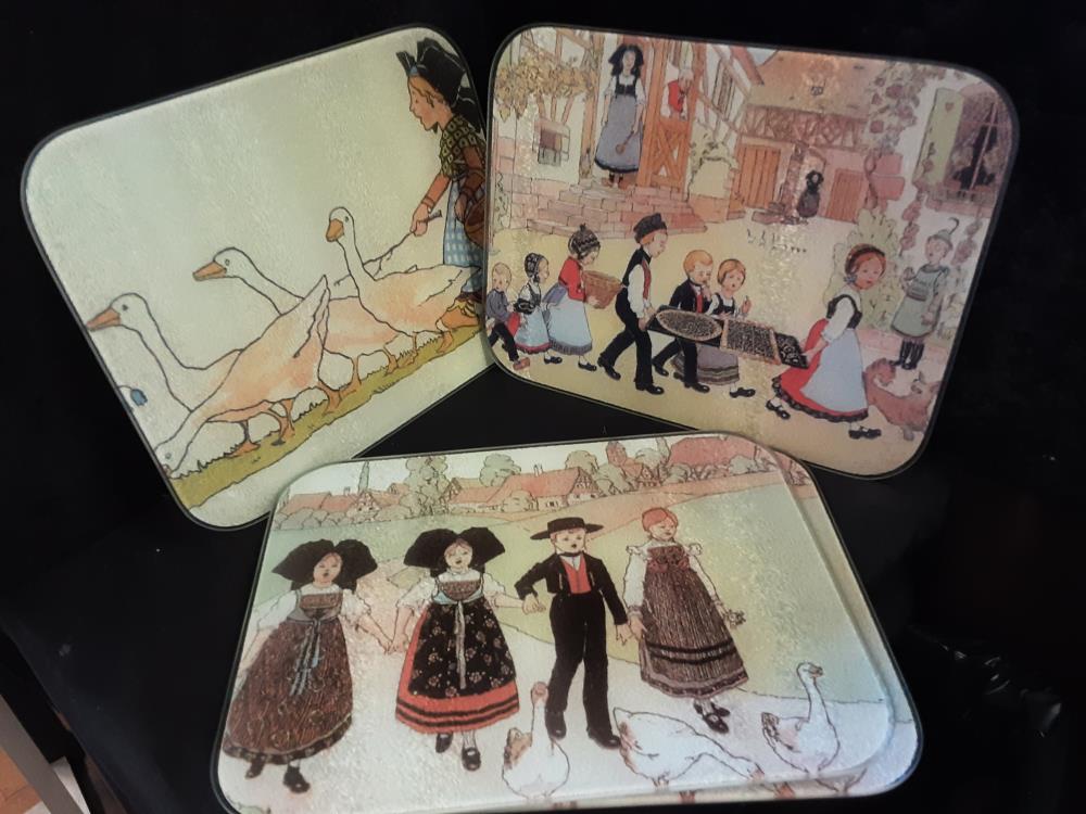 SOUS PLAT EN VERRE MOTIF ALSACIEN 