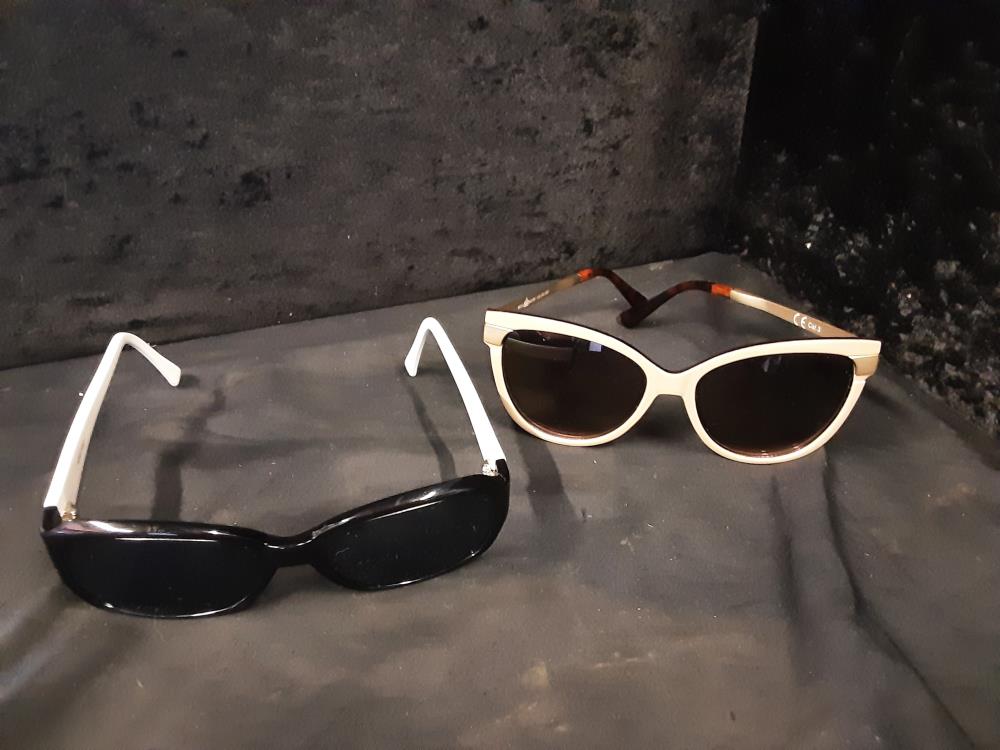 PAIRE DE LUNETTES DE SOLEIL 
