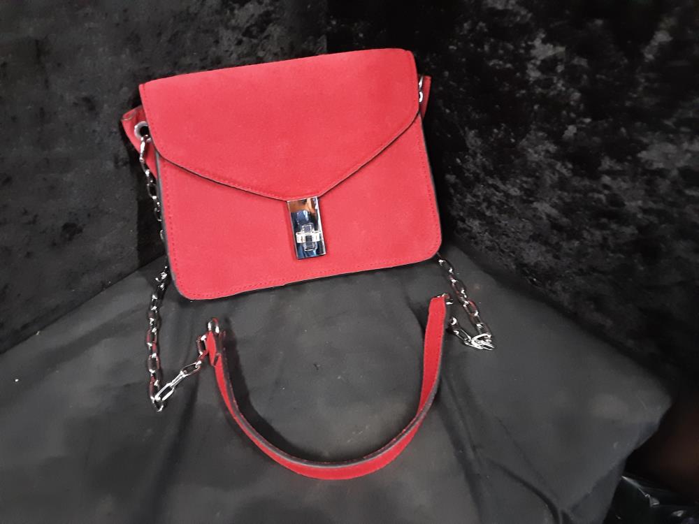 SAC A MAIN PM ROUGE BANDOULIERE CHAINE