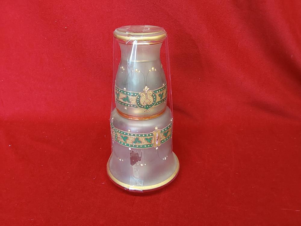 CARAFE ANCIENNE AVEC VERRE
