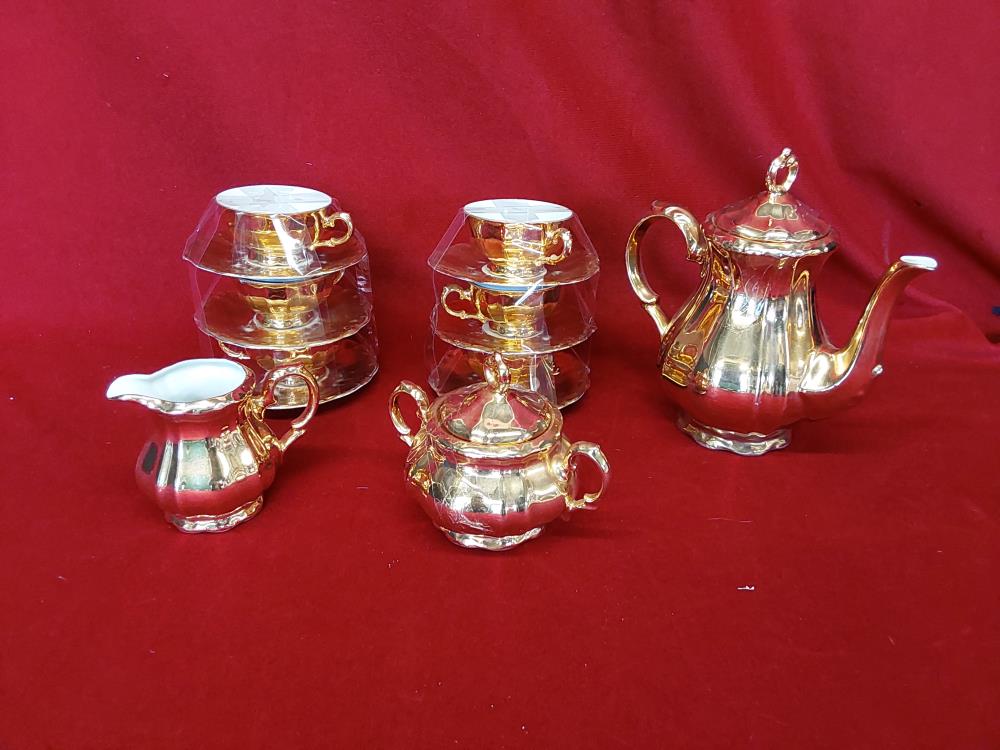 SERVICE A CAFE DORÉ AVEC 6 TASSES DORÉES