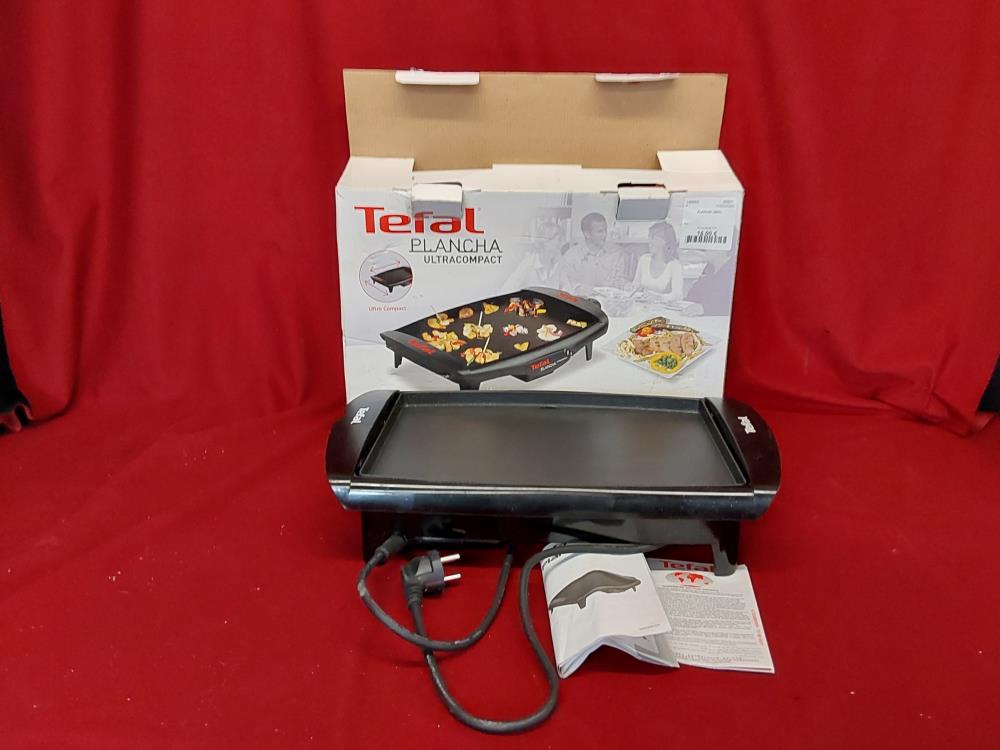 PLANCHA TEFAL