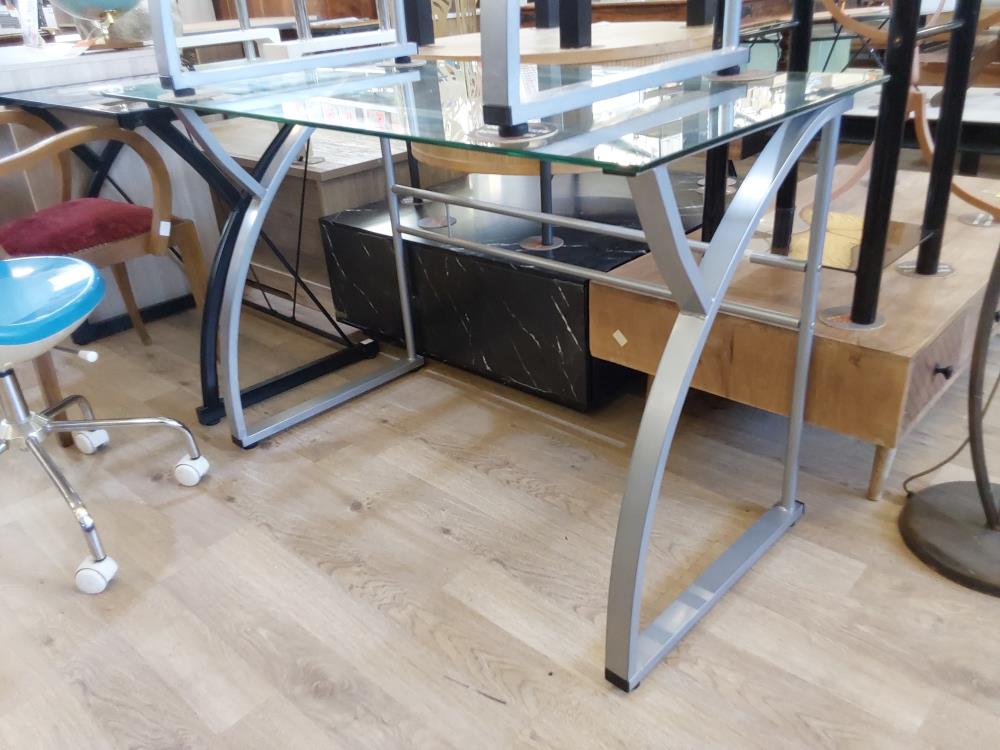 BUREAU PLATEAU EN VERRE PIED METAL