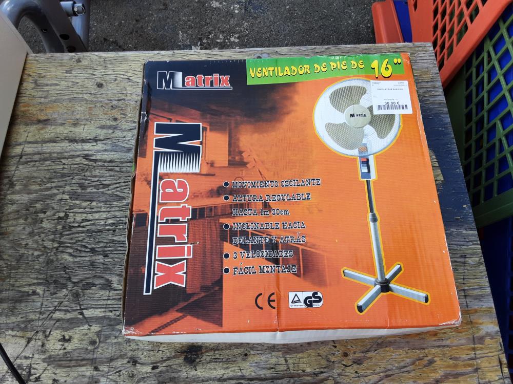 VENTILATEUR SUR PIED 