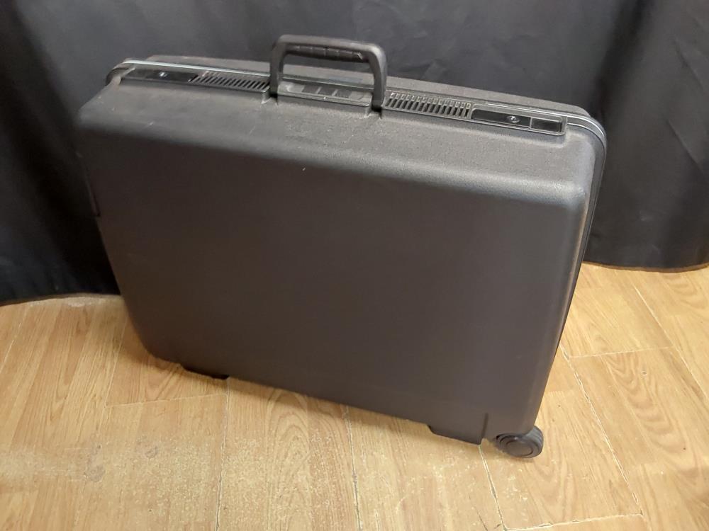 VALISE DELSEY NOIRE BANDE BLEUE AVEC CLÉ 