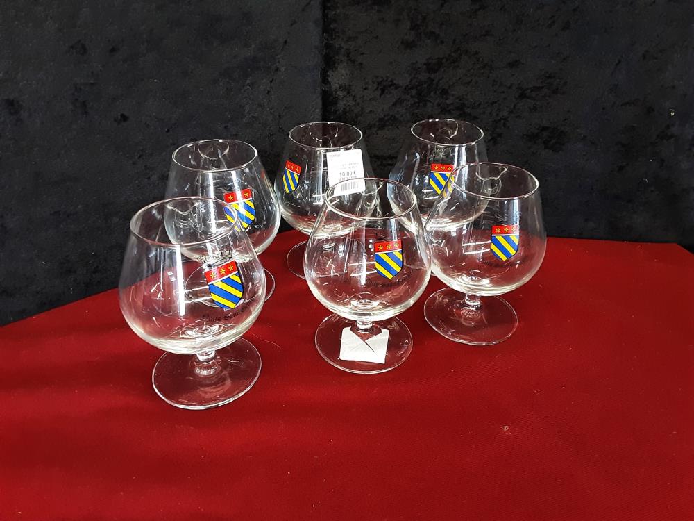 LOT DE 6 VERRES A COGNAC BLASON