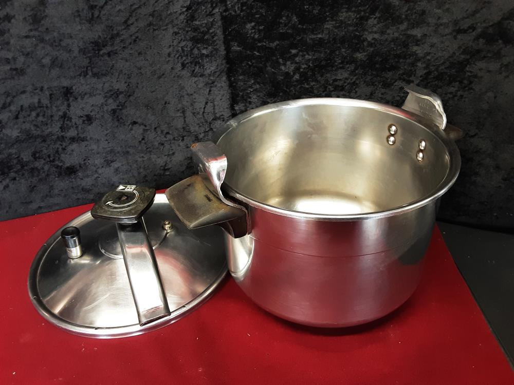 COCOTTE MINUTE INOX SEB 